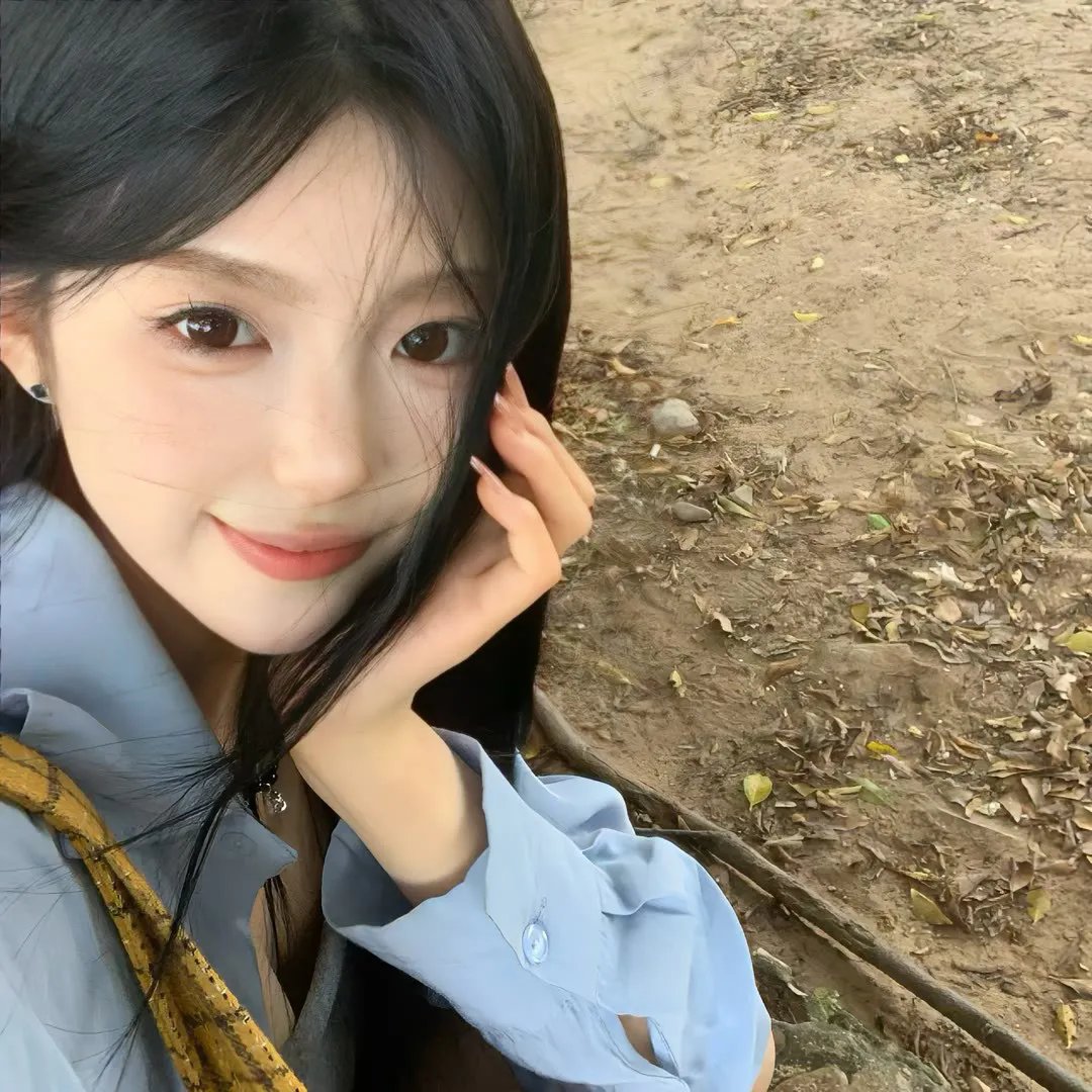 闭上眼睛活着很容易